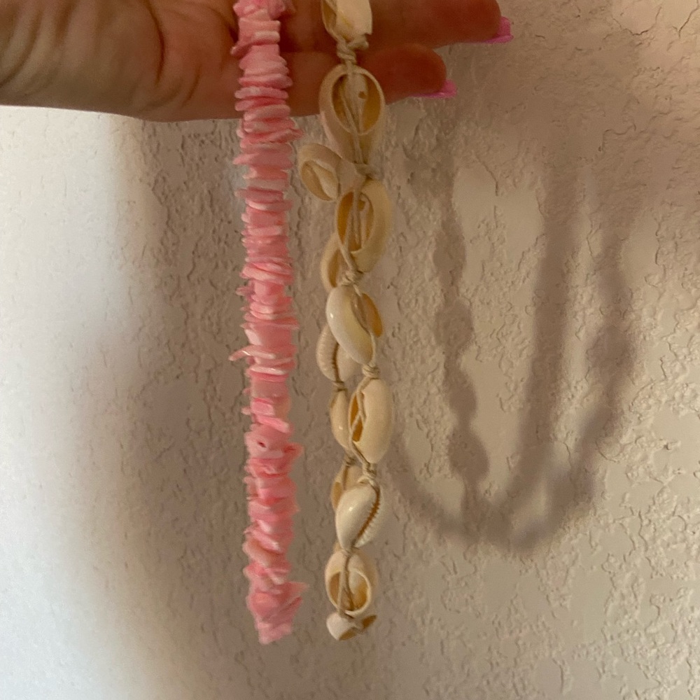 Super cute beachy necklaces